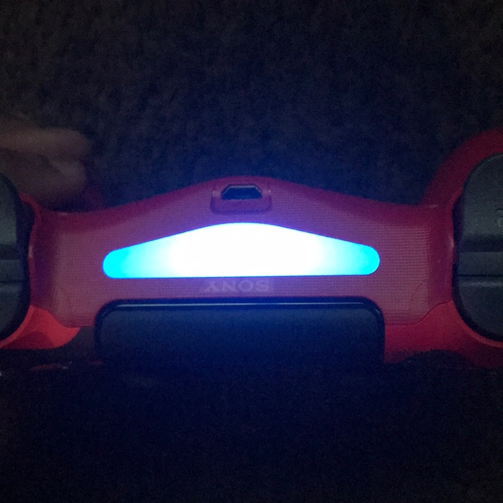 Ps4 controller - Picture 2 of 2